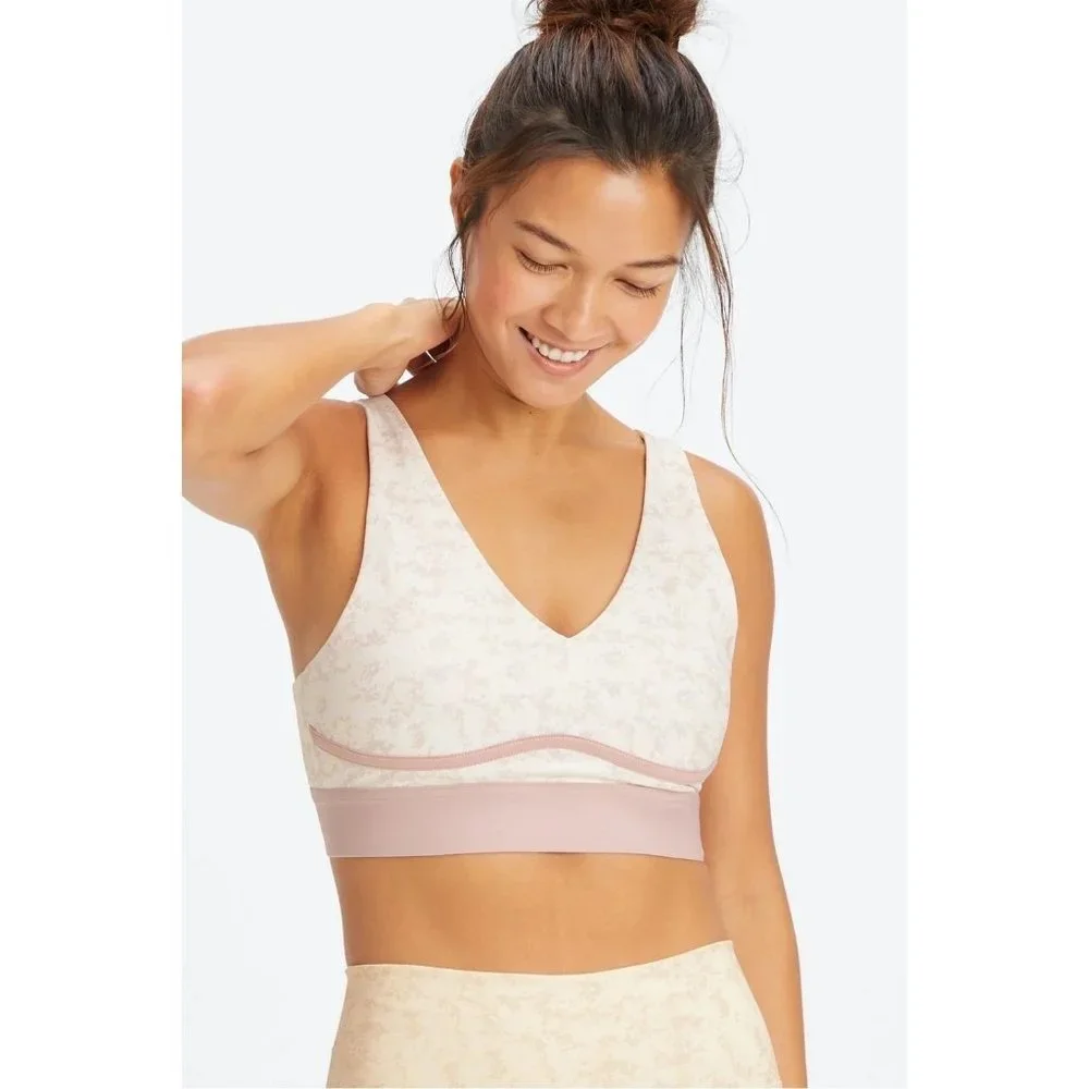 New Fabletics All Day Every Day Bra Size Medium Sports Bra - Picture 2 of 7